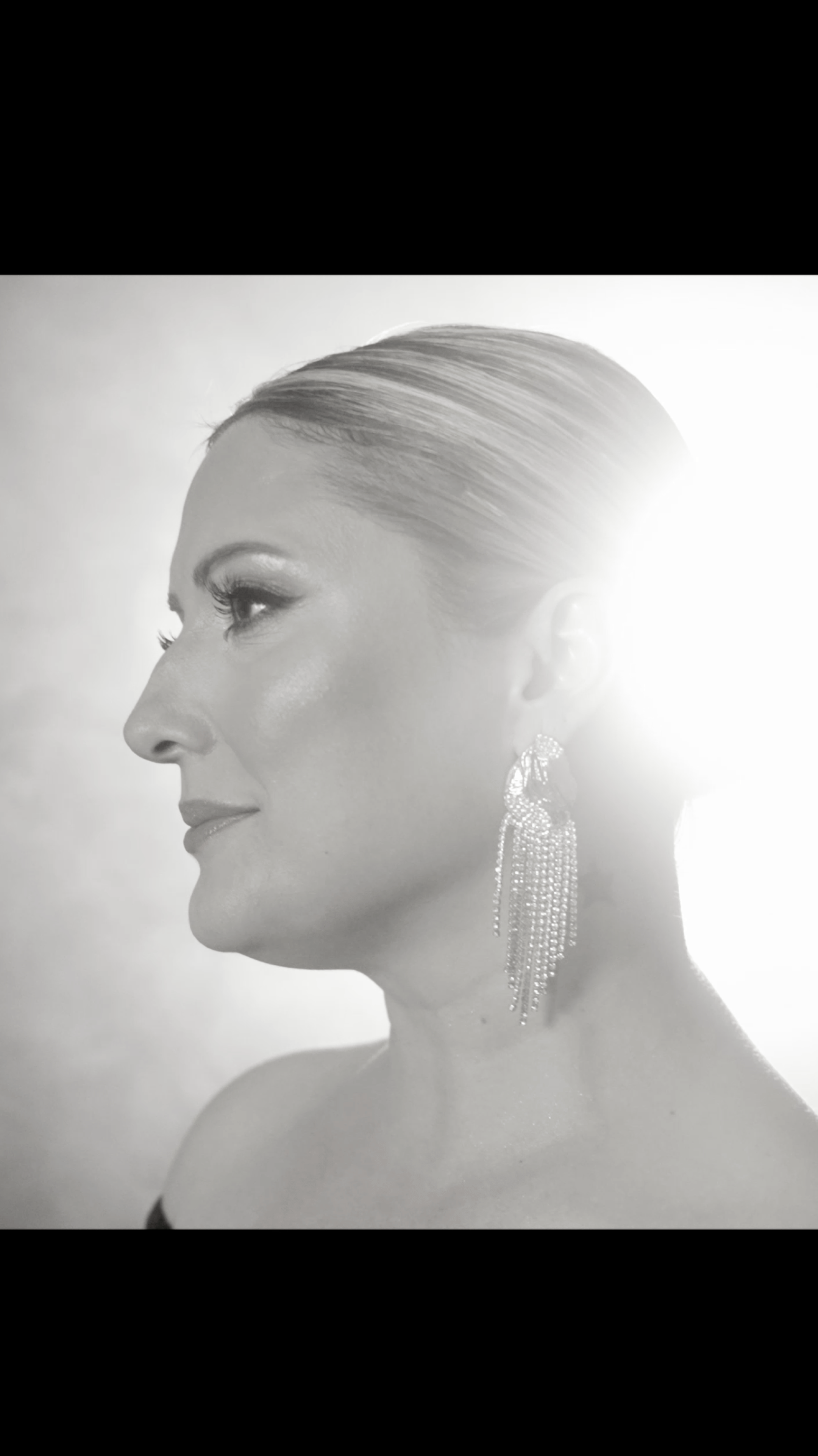 THUMBNAIL_Stera - Alışmak Sevmekten Zor